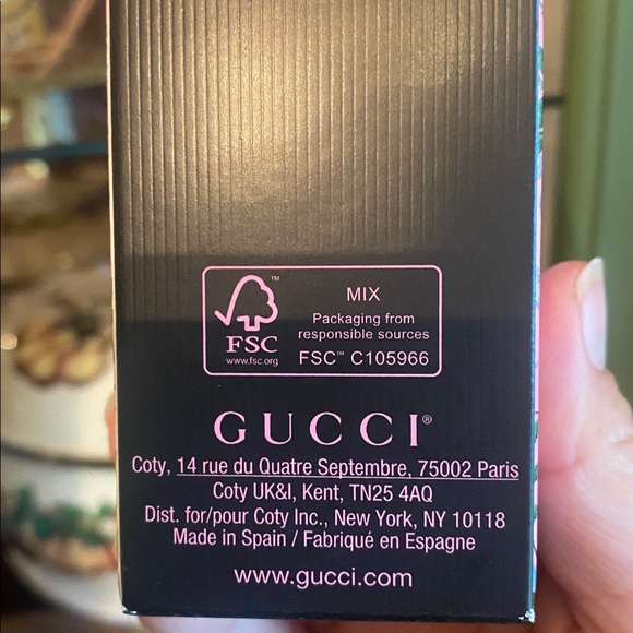 Gucci Flora Gorgeous Gardenia Pink Perfume - Picture 4 of 4